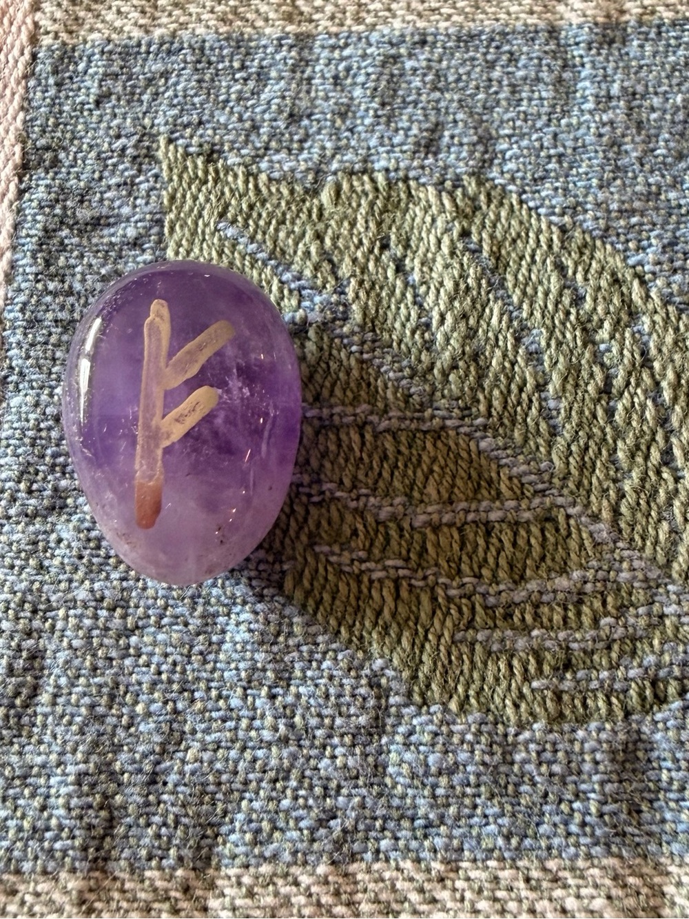Amethyst Rune Set - Picture 2 of 5